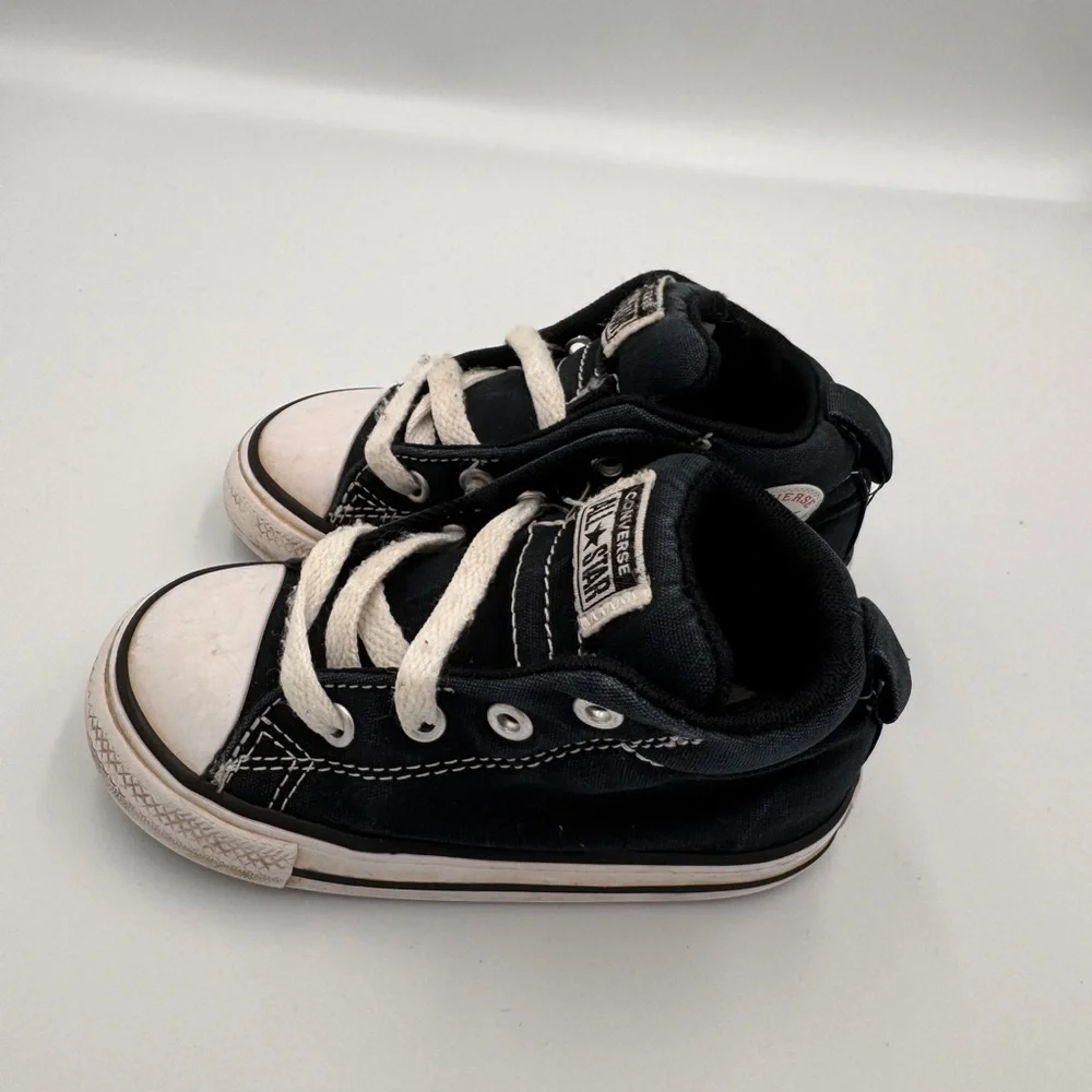 Converse Toddler Boy Girl Size 7 Black and White Kids High Tops Sneakers Shoes